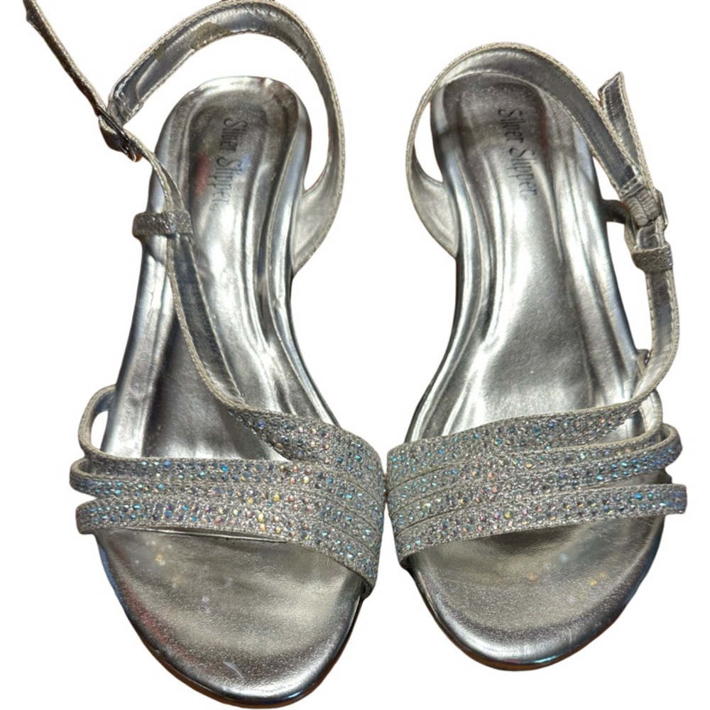 Womens Silver slipper heels